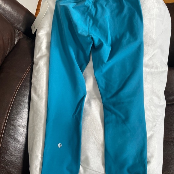 Lululemon Wunder Train Leggings - Picture 4 of 6